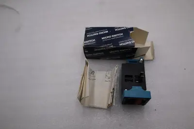 NEW OPEN BOX HONEYWELL MPS30 MICRO SWITCH STOCK H1014A