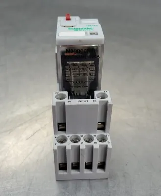 SCHNEIDER ELECTRIC 792XDXM4L-120A 120VAC/30VDC RELAY w/70-782E14-1 Base. 4E-35
