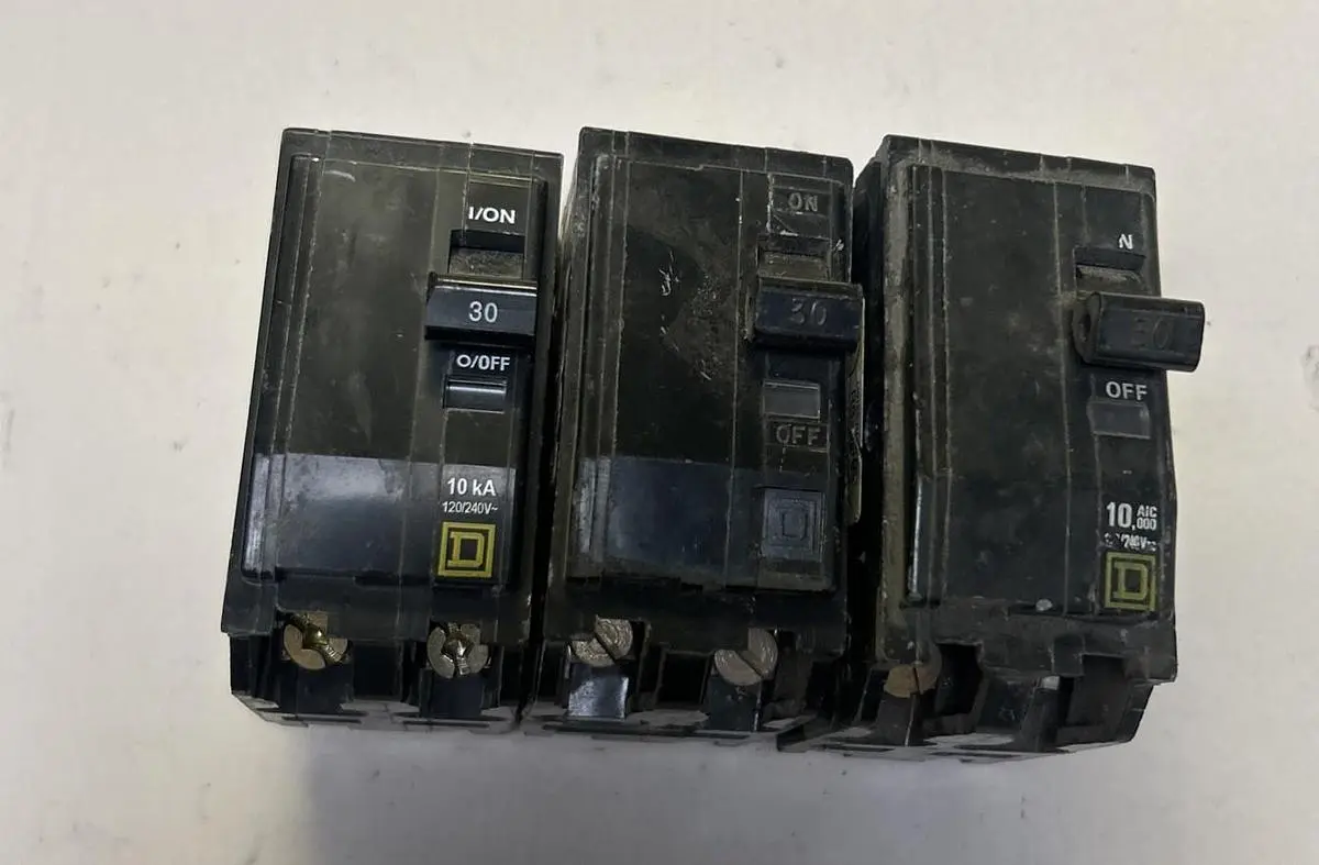 Used SQUARE D QOB230 Switchgears Ohio US | Surplus Asset Holdings #1185632