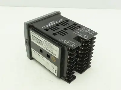 Honeywell DC3200-CE-000R-200-00000-E0-0 UDC3200 Digital Temperature Controller
