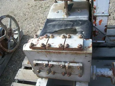 USED UNION TD-25 TRIPLEX PUMP