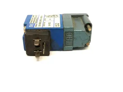 Used MAC VALVES SOLENOID VALVE Solenoid Valves | Maverick Industrial Sales #1115006