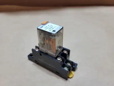 10A 24V/240V Relay w/ 15A 240V Socket