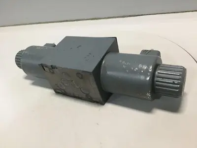 USED BOSCH 0 810 001 776