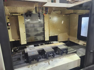 Used 2012 HYUNDAI WIA F500/40 Vertical Machining Centers Alberta CA | Lamarche Machinery Inc #1461307