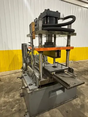 100 TON ROLLFORM INC HYDRAULIC 4 POST CUTOFF & POWER UNIT, 12" STROKE USED