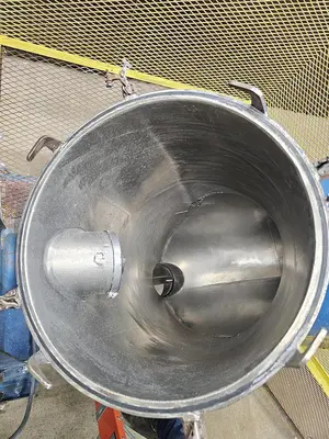 Used Twin Shell Blender, 5 Cubic Feet