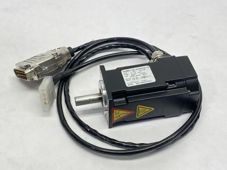 Used KOLLMORGEN SERVO MOTOR 0.183NM 8000RPM 320VDC Servo Motors Michigan US | Maverick Industrial Sales #1089293