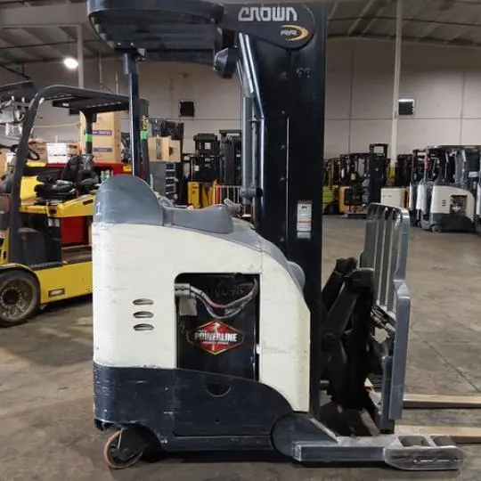 USED 2016 CROWN RR5725-45