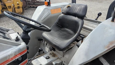USED 1987 WHITE FB-37