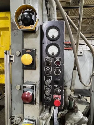 1966 MINSTER P2-100-48-31 Straight Side Double Crank Press | Universal Press & Machinery (UPM) (9)