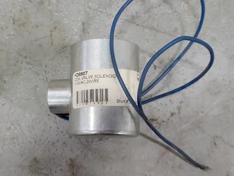 Used LENMARK INDUSTRIES D8807 Valves/Fittings British Columbia CA | Lenmark #256551