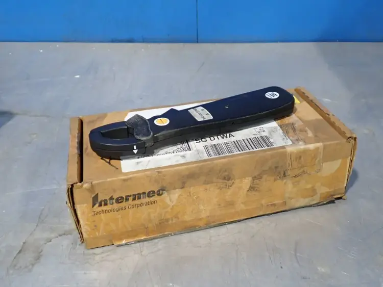 Used DYNETICS 3GBIU409 Digital Multimeters Ohio US | HGR 24 #1132139