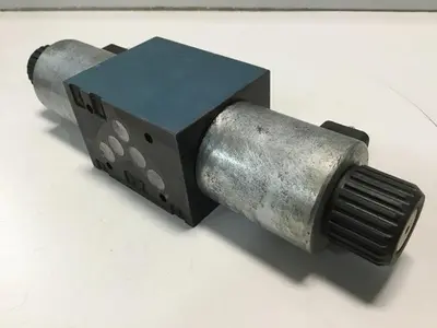USED BOSCH 0 810 001 715