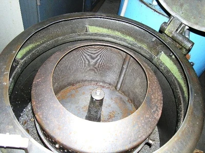 Heine 30" chip wringer.