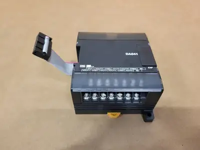 NEW OMRON CP1W-DA041