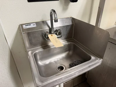 Used _UNKNOWN_ _UNKNOWN_ Sinks Georgia US | Auction Management Corporation #1548623