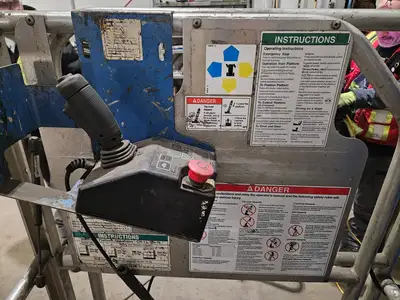 Used GENIE GR-15 Manlifts British Columbia CA | Lenmark #1426271