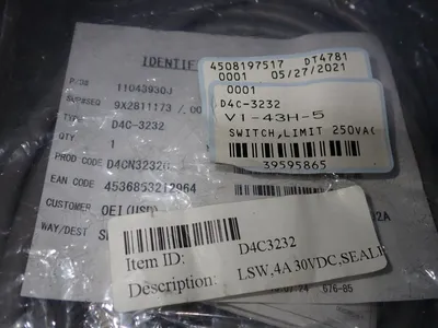 NEW OMRON D4C3232