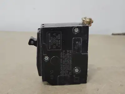 USED SQUARE D QOB220