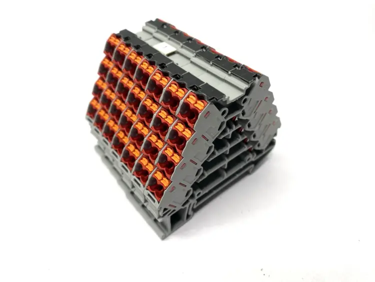 Used PHOENIX CONTACT TERMINAL BLOCK 3270246 LOT OF 7 Terminal Blocks | Maverick Industrial Sales #1103248