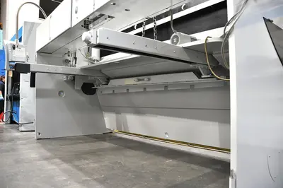 USED LVD MVSC 3100 X 6 MM CNC