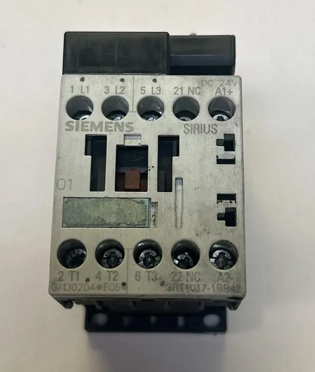 Used SIEMENS 3RT1017-1BB42 Miscellaneous Equipment (Electrical & Power) | Surplus Asset Holdings #1197240