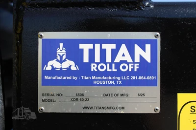 New | in-Stock 2027 PETERBILT 548 Hooklifts & Roll-Offs Texas US | Roll Off Truck World #1492004