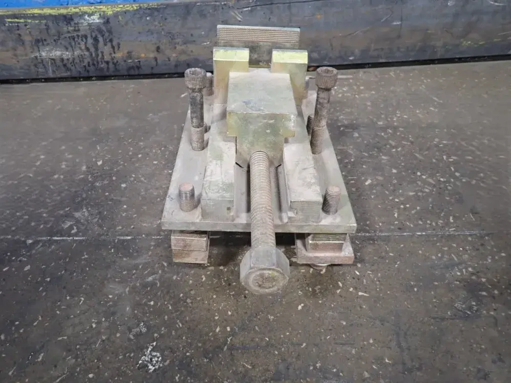 8.5" X 4.75" Vise