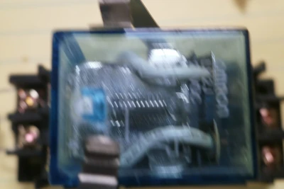 USED OMRON LY2J
