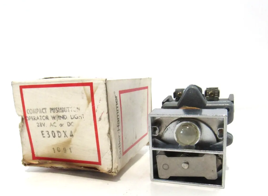 NEW CUTLER HAMMER E30DX4 PUSHBUTTON