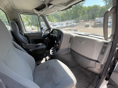 USED 2012 INTERNATIONAL LF667