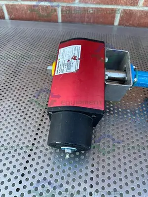 USED AXEL LARSSON AL77 230-SR ACTUATOR W/ AXEL LARSSON AL 42 DN 065 BUTTERFLY VALVE