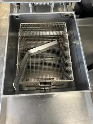USED HENNY PENNY 600