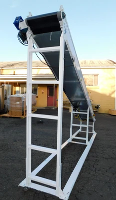 USED HYTROL INCLINED CONVEYOR PC