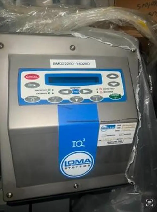 USED LOMA IQ3  METAL  DETECTOR