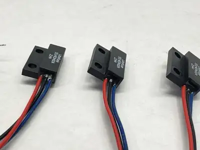 v | Littlefuse 55140-3H-02-A Hall Effect Sensor LOT OF 3 - New Other