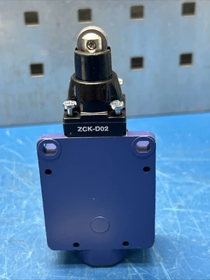 NEW TELEMECANIQUE SENSORS XCKL102H7