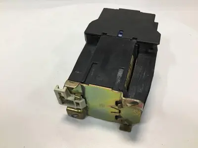 USED TELEMECANIQUE LP1D3210
