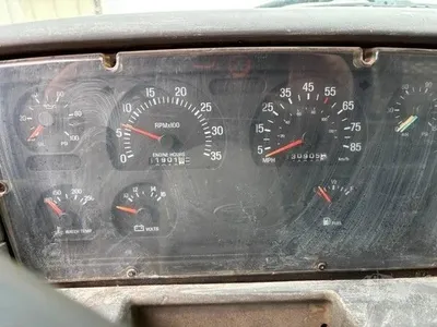 USED 2001 STERLING LT9513