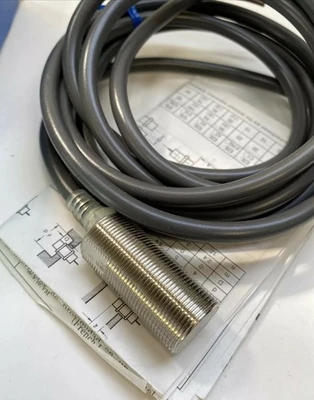 NEW Omron E2E-X5E1