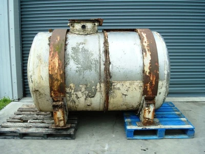 2,720L S/S Horizontal Enclosed Tank