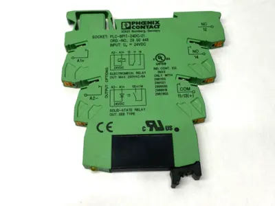 USED PHOENIX CONTACT RELAY BASE 2900445 W/ 2966618 CONTACT
