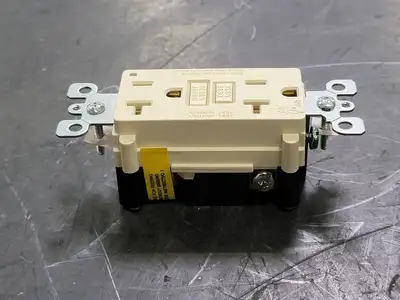 NEW LEVITON 7899-I