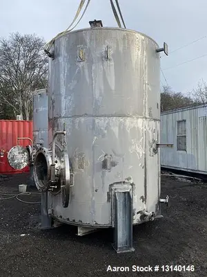 CMW Inc Approximately 4000 Gallon Stainless Steel Vertical Storage Tank