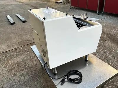 OLIVER 732-N Bread Slicer | Harvest Equipment and Fabrication Inc (11)