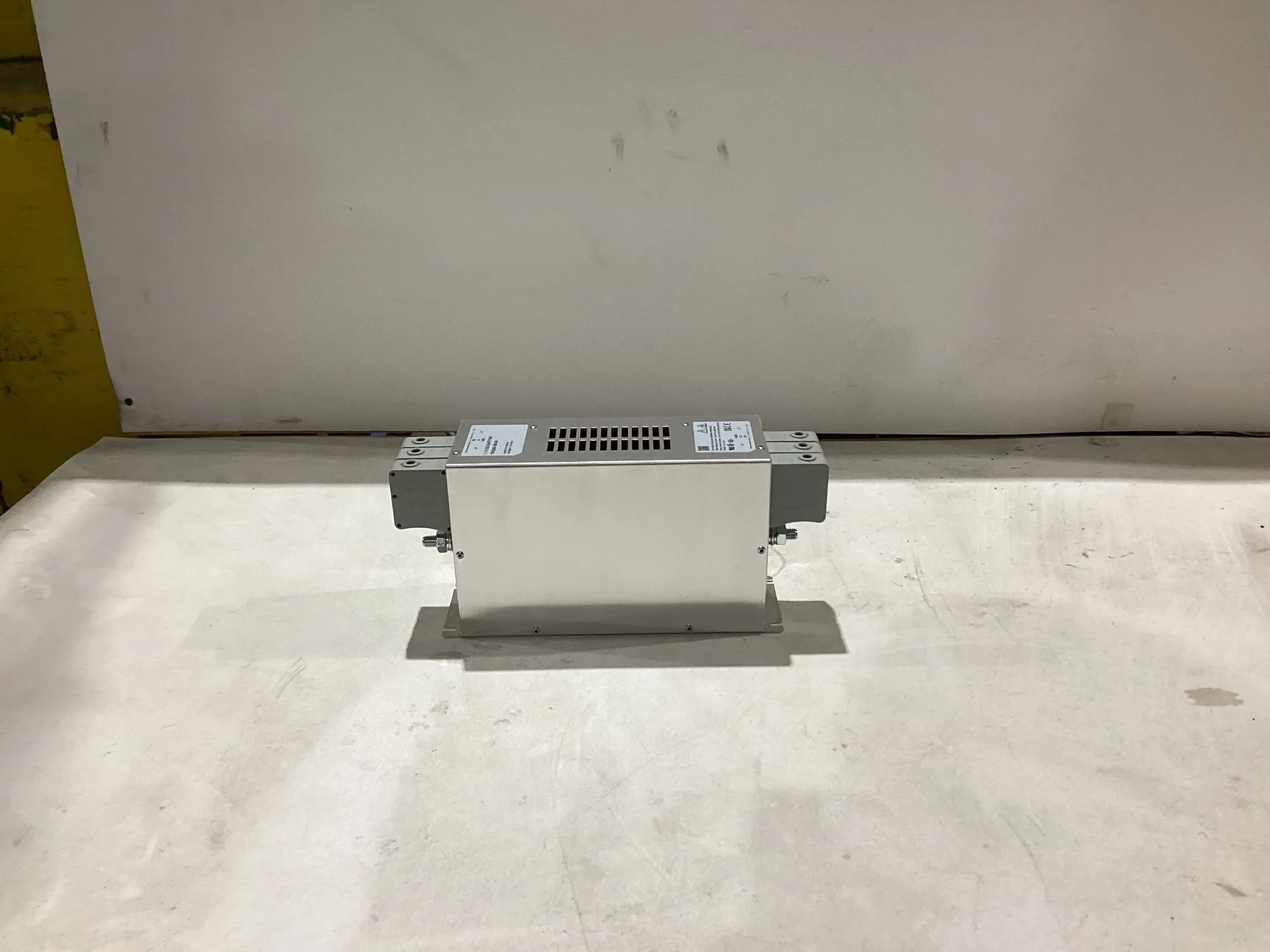 NEW SCHAFFNER FN3258-100-35