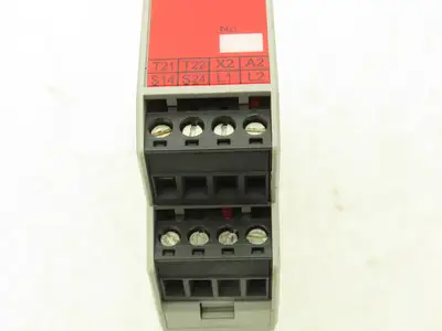 Omron G9SX-BC202-RT Flexible Safety Unit 24VDC 0.8A Lot of 4