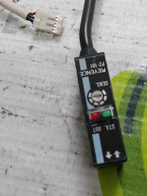 USED KEYENCE PZ-101