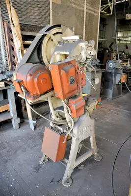 5 TON FEDERAL OBI PUNCH PRESS: YOBRO #23950